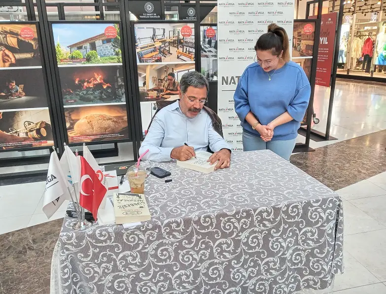 Mamak Edebiyat Günleri Ada Kitap Nata Vega Ahmet Ümit Imza Günü