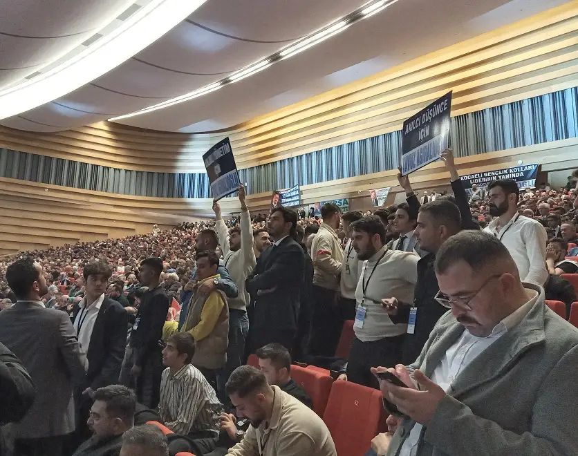 Yavuz Ağıralioğlu A Parti Anahtar Parti Ato Congresium (7)