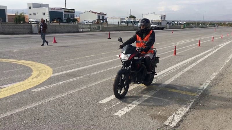 A1 Ehliyet 150 Cc Sürer Mi