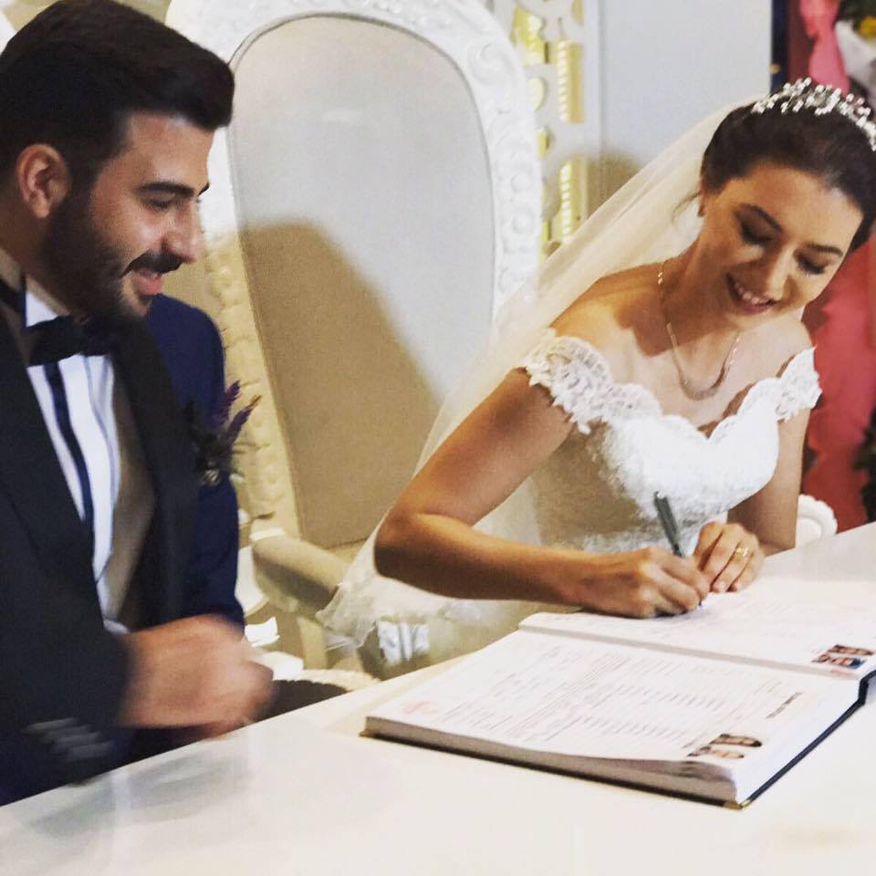 Betül Araz Esi