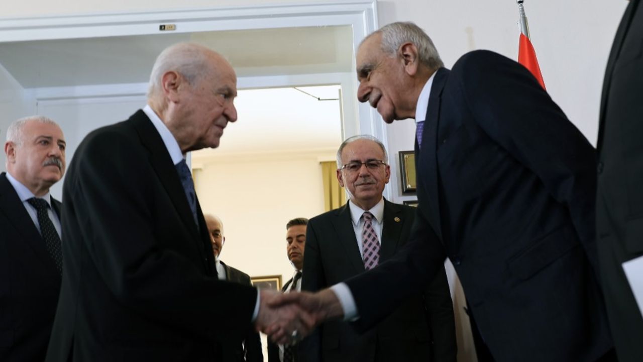 Dlet Bahçeli