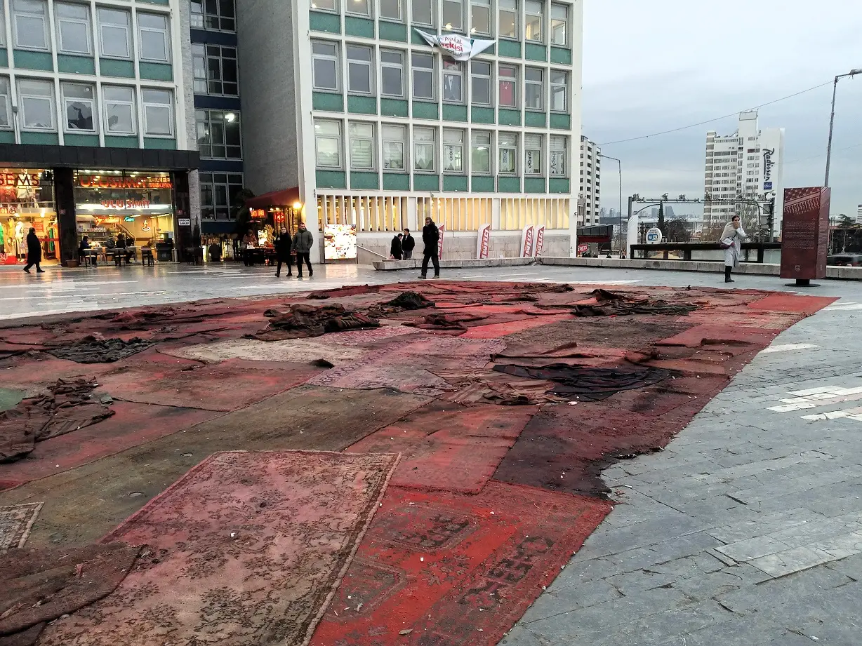 Ulus Meydanı Heykel Küme Halı Enstalasyonu Gazze (5)