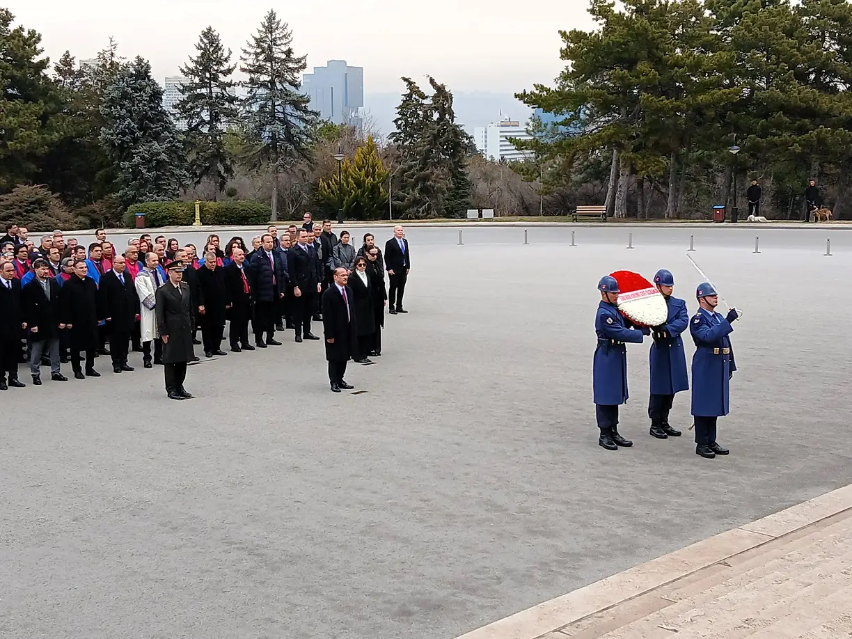 Thk Türk Hava Kurumu Anıtkabir Çelenk Kemal Yurtnaç 100 Yıl (2)