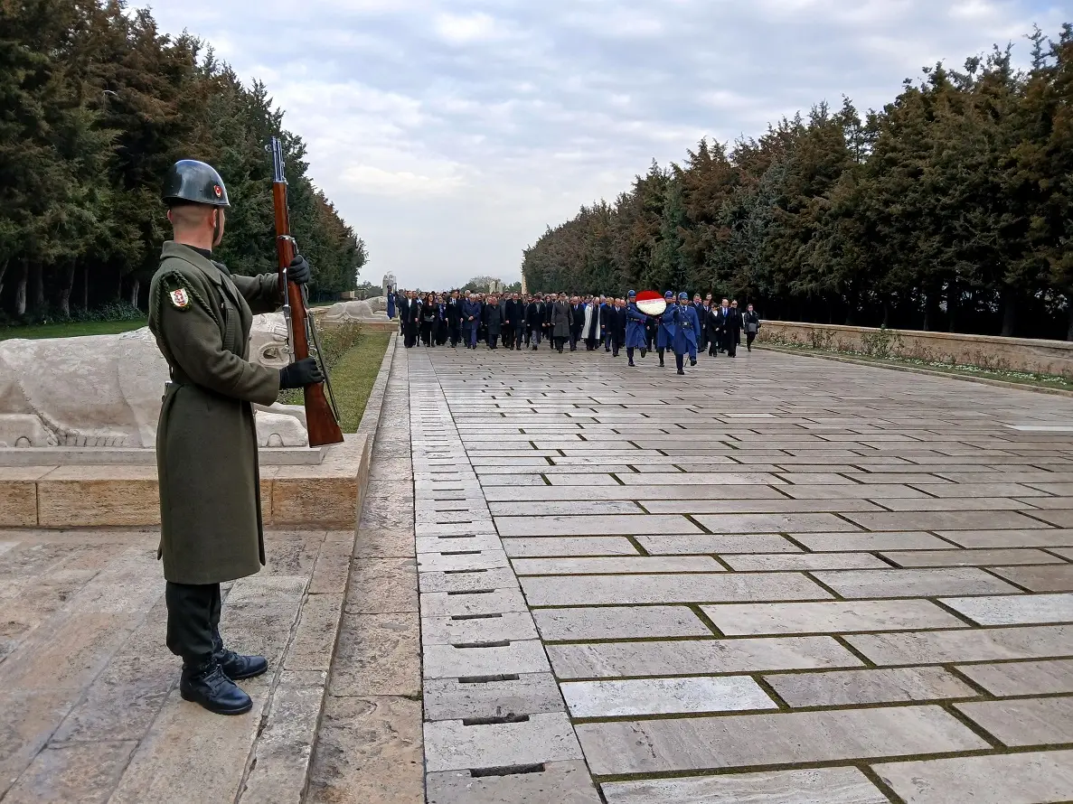 Thk Türk Hava Kurumu Anıtkabir Çelenk Kemal Yurtnaç 100 Yıl (6)