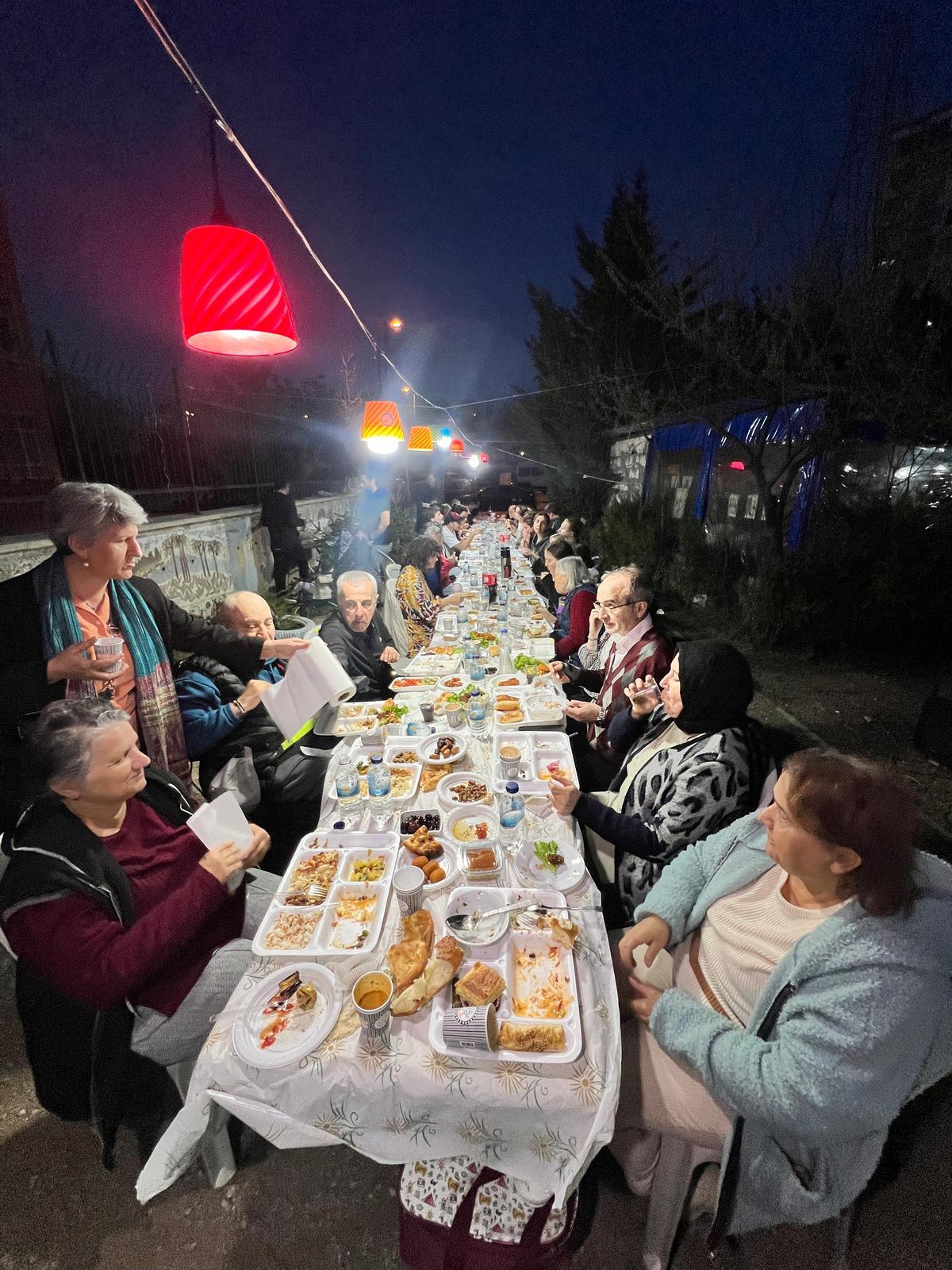 Çiğdem Mahallesi Iftar (1)