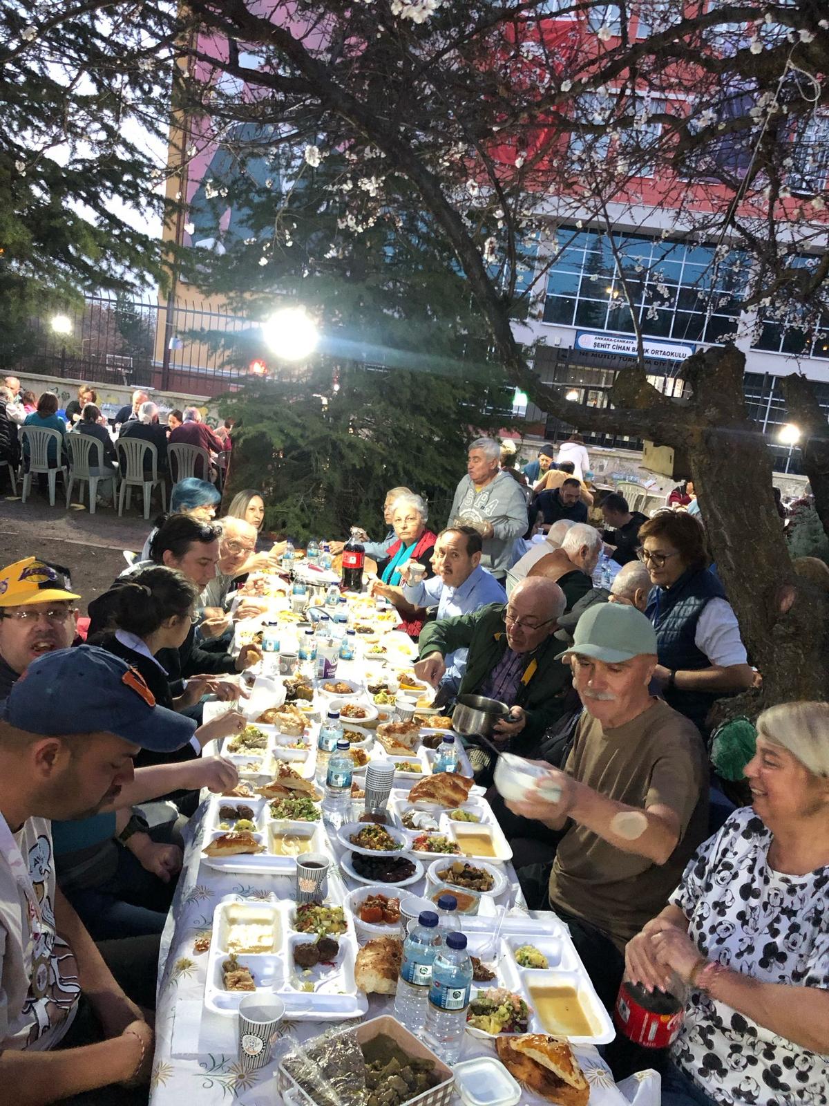 Çiğdem Mahallesi Iftar (2)