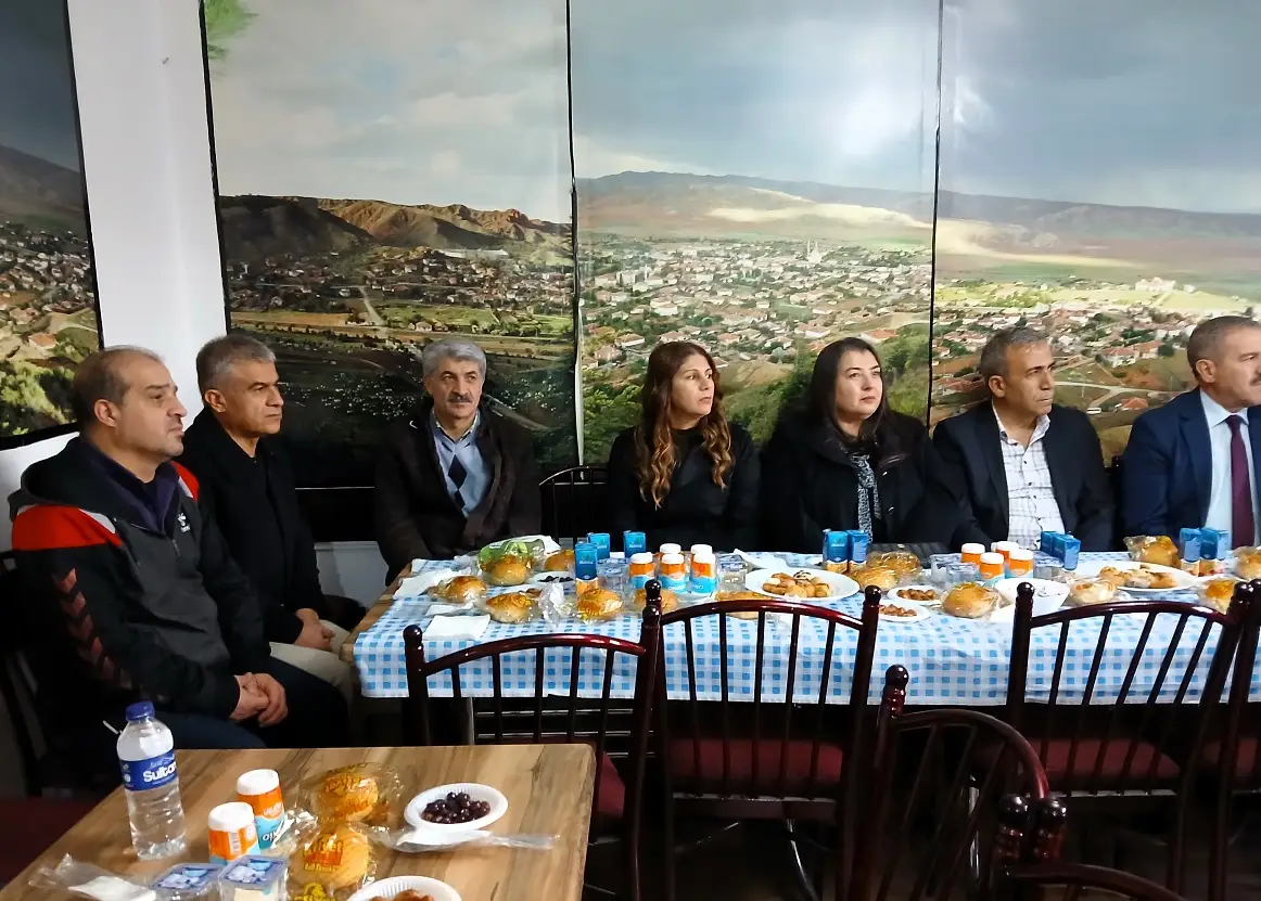 Kırıkkale Delice Hamisbeyli Çatallı Köyü Dernek Iftarı (4)