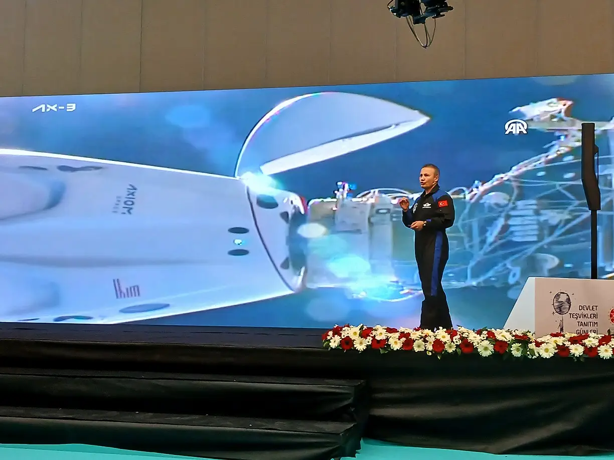 Türk Astronot Alper Gezeravcı Devlet Teşvikleri Uzay Congresium (5)