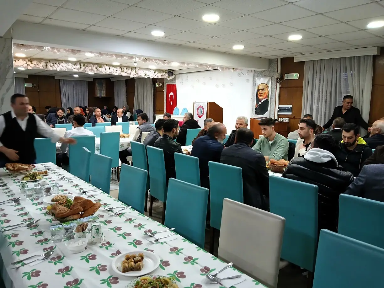 Yozgat Çekerek Koyunculu Köyü Derneği Ramazan Iftarı (3)