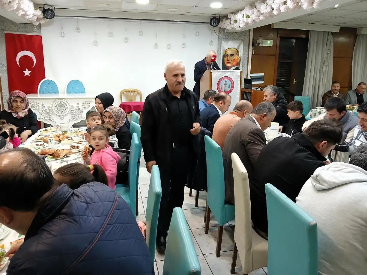 Yozgat Çekerek Koyunculu Köyü Derneği Ramazan Iftarı (7)