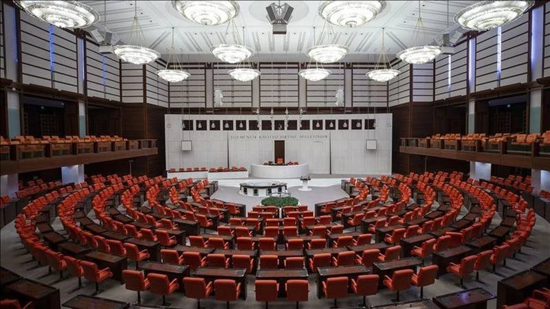 Katılımcıların değerlendirmelerine göre en popüler 10 milletvekili şu şekilde sıralandı: