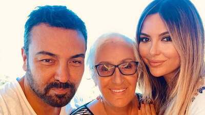 Aslı Hünel Annesi