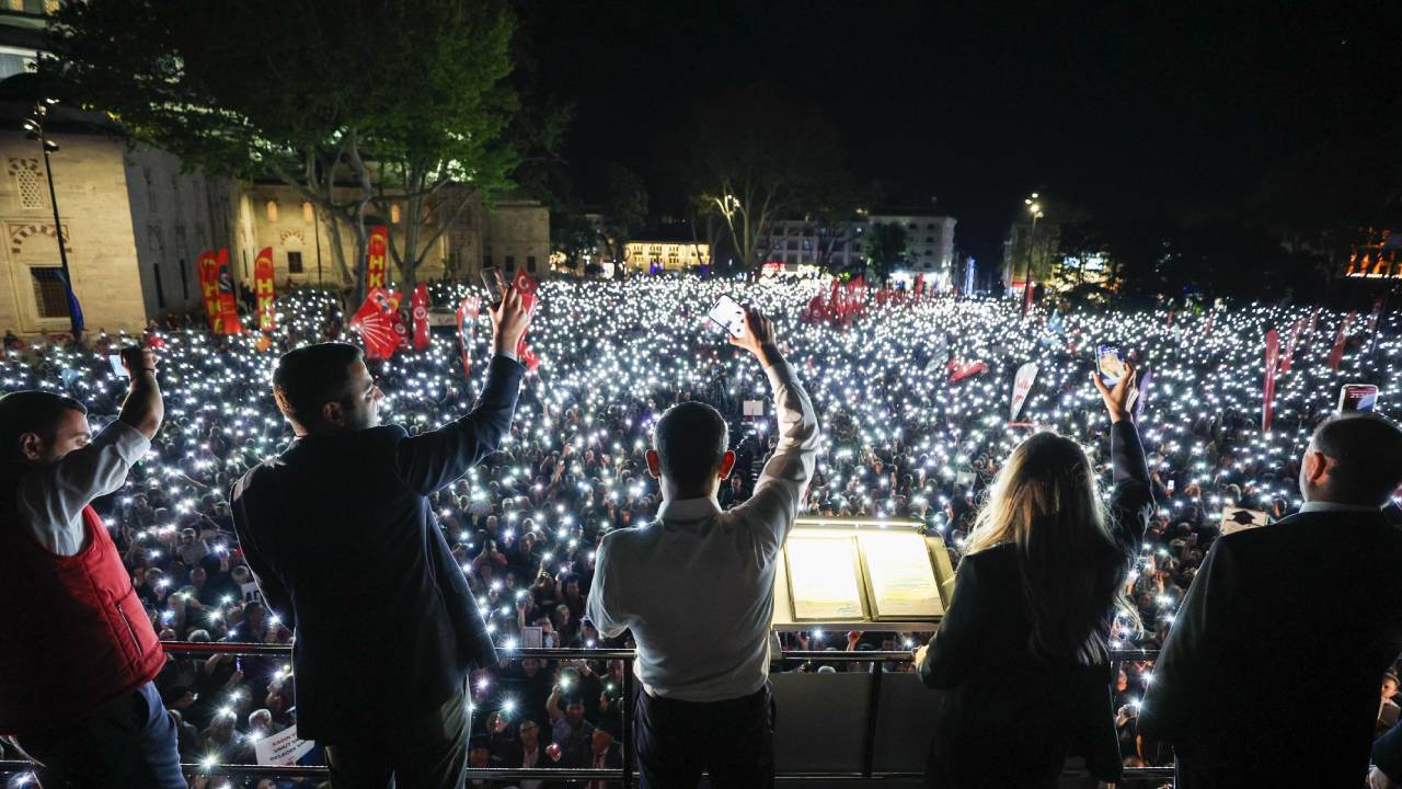 Chp Den Milli Irade Mitingi Beyazit Ta On Binler Toplandi 1