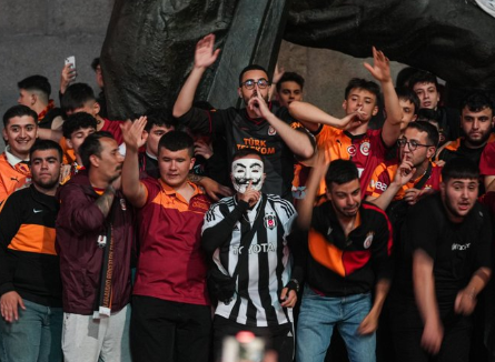 Ankara'da sarı-kırmızı geceler: Galatasaray şampiyonluğu Ankara'da böyle kutlandı