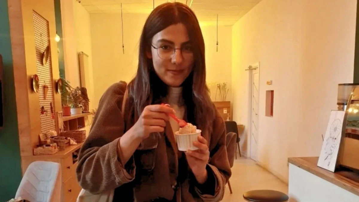 Esila Ayık Suçu Nedir