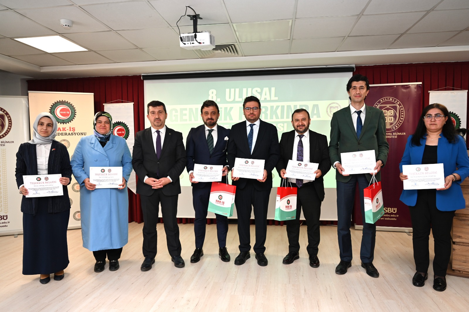 Gençlik Farkında