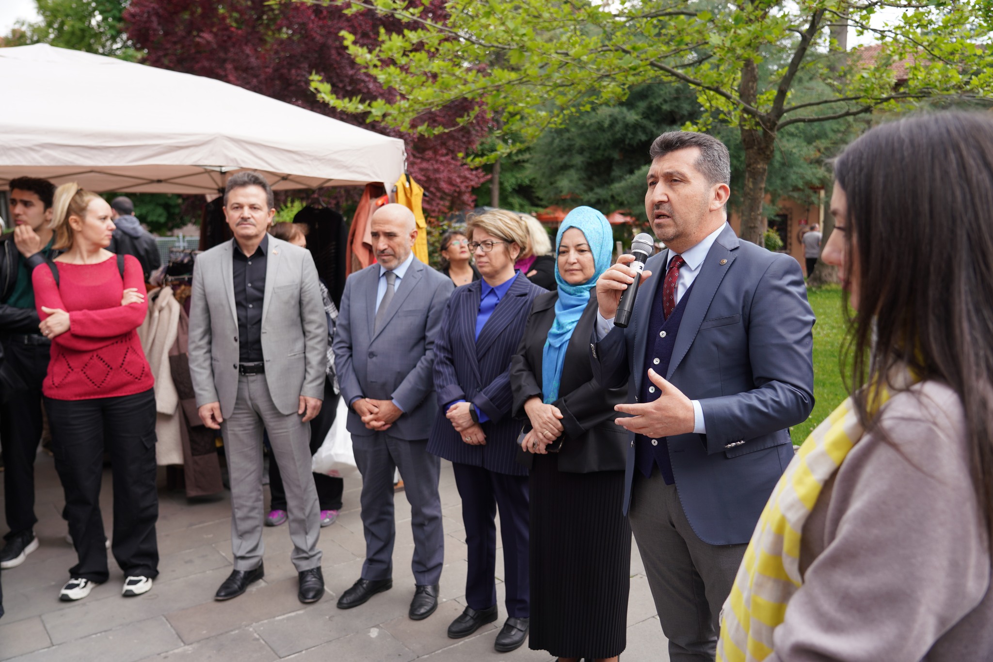 Kullan At Sergisi