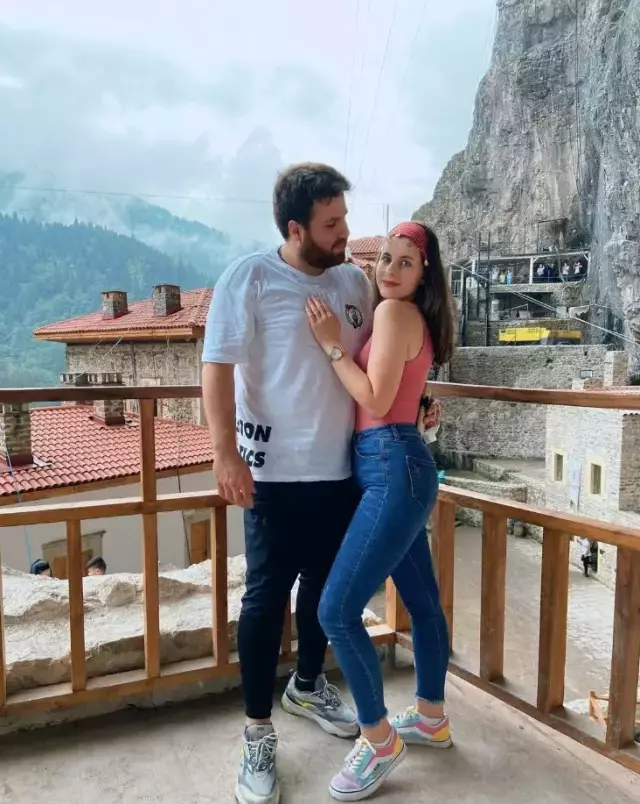 Murat Acinin Eşi