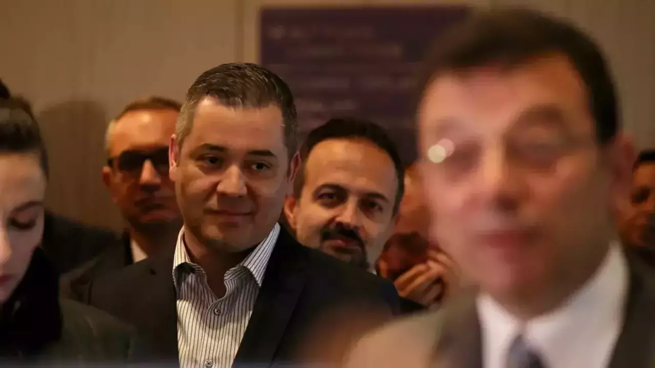 Murat Gülibrahimoğlu Kimdir