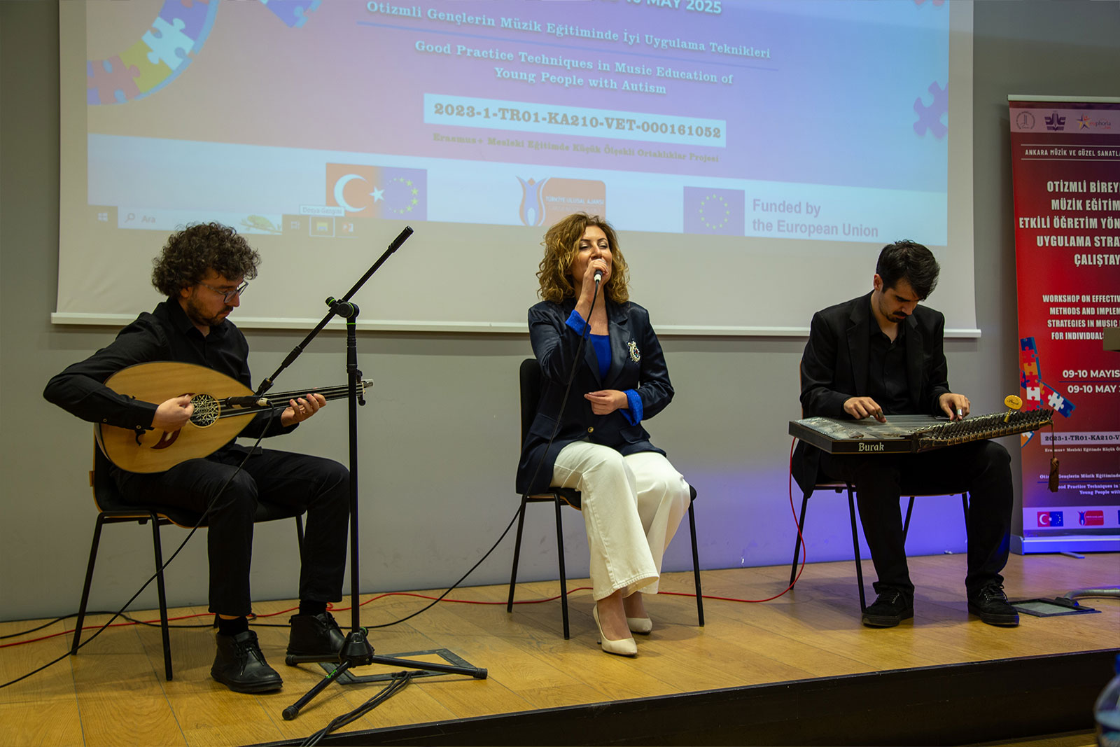 Otizmli Bireylerin Muzik Egitiminde Etkili Ogretim Yontemleri