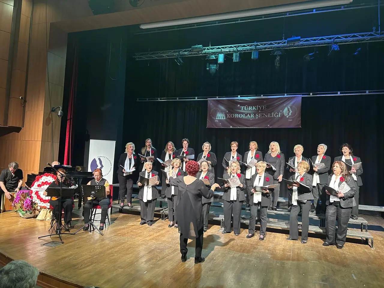 Sca Muzik Vakfı Kadınlar Korosu
