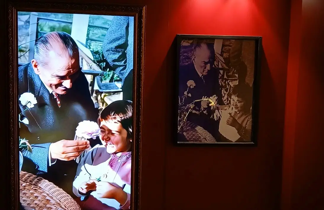 Sığınak Sanat İlk Adım Yapay Zekâ Destekli Dijital Sanat Sergisi Atatürk Çocuk