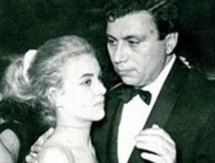 Vedat Eczacibasi Esi
