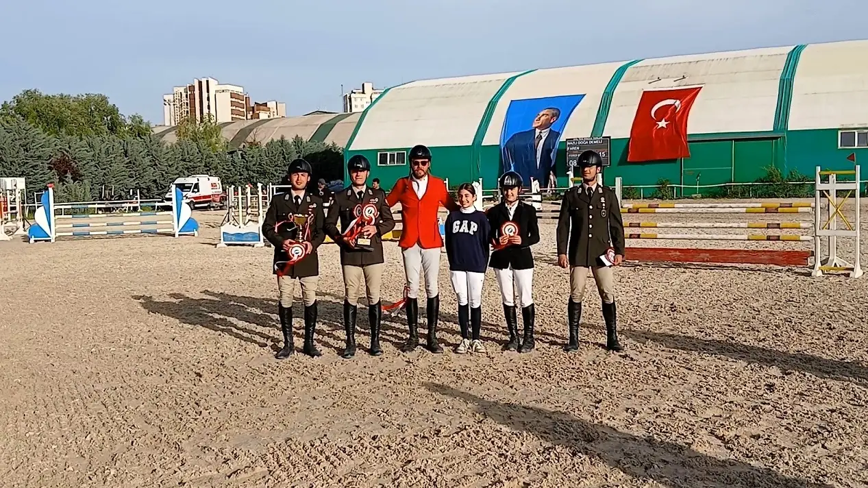 Yorulmaz Ailesi Kupası Dila Ahal Teke Atlı Spor Kulübü 19 Mayıs