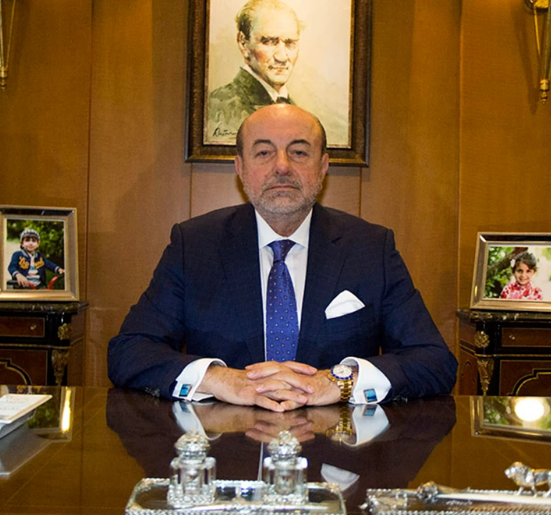 Dikran Gülmezgil Kimdir