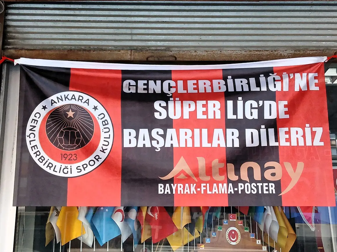 Gençlerbirliği Spor Kulübü Flama Bayrak Şehit Teğmen Kalmaz Kırmızı Kara (2)