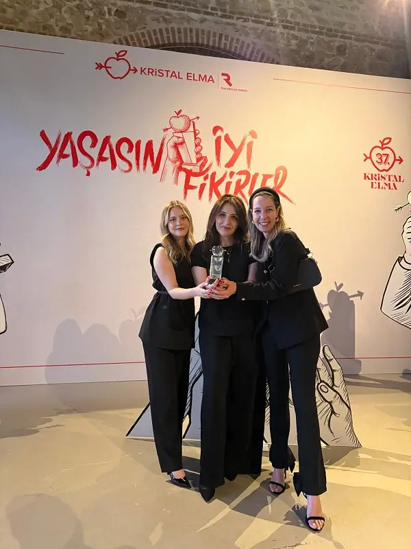 Maylo Puf Reklam Filmi Gorseli Pr House Alara Yılmaztürk (2)