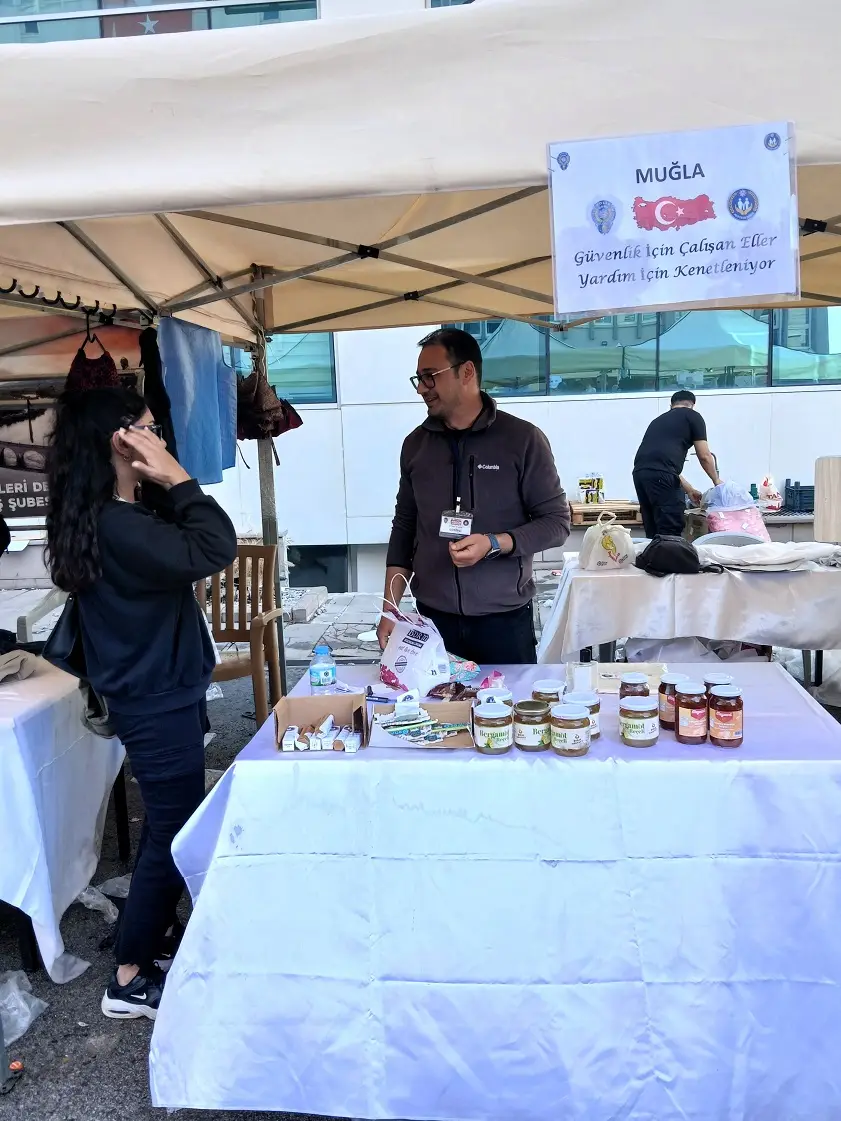Polis Eşleri Derneği Kermes Akademi Başkent Muğla Bodrum (1)