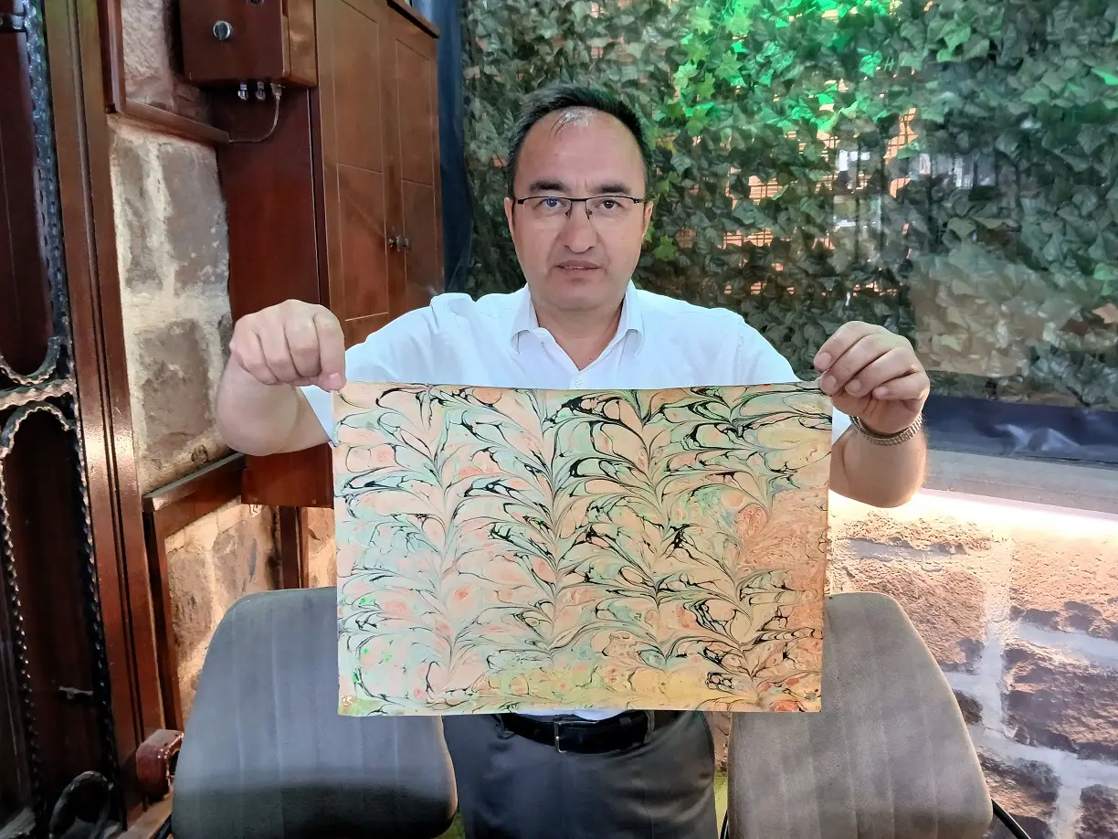 Sincan Şoförler Ve Otomobilciler Esnaf Odası Genel Sekreteri Burak Gürler Ebru Sanatı (1)