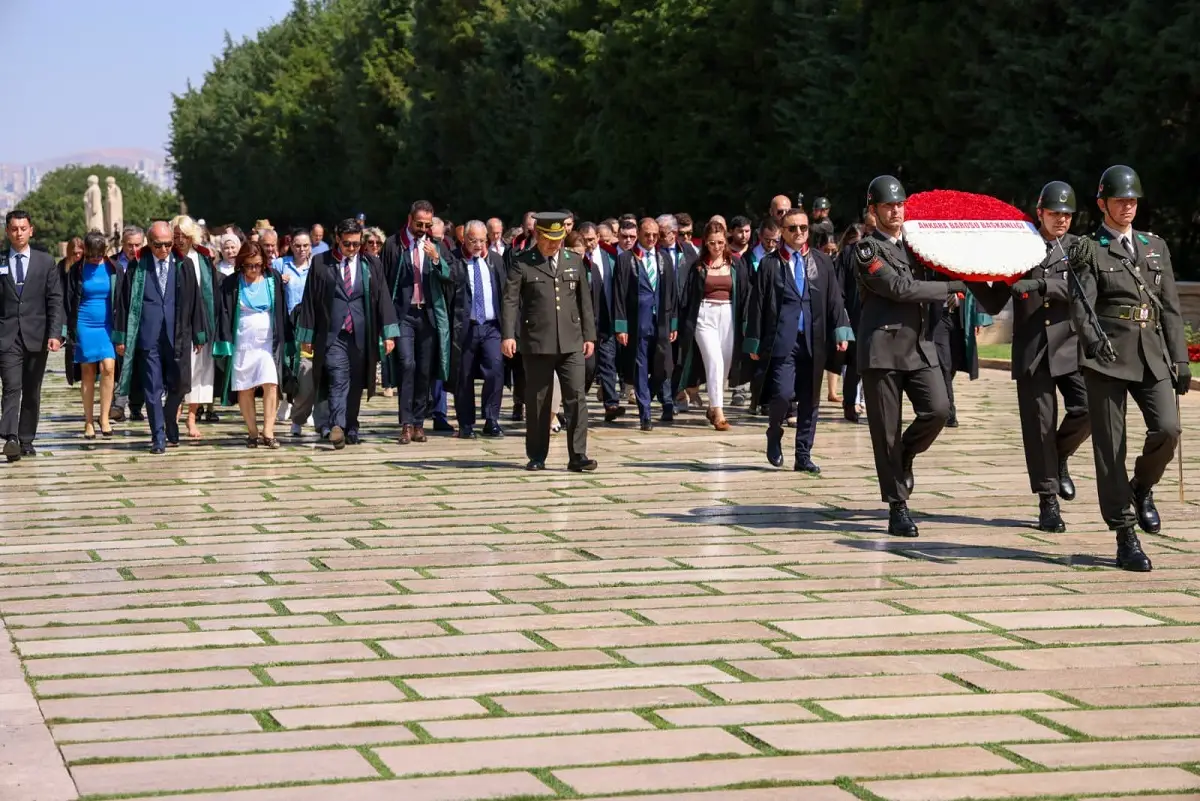 Ankara Barosu Avukat Mustafa Köroğlu Baro Kuruluş Anıtkabir Ziyaret (2)