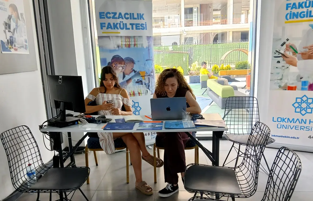 Lokman Hekim Üniversitesi Tanıtım Günleri Söğütözü Sağlık Öğrenci (7)