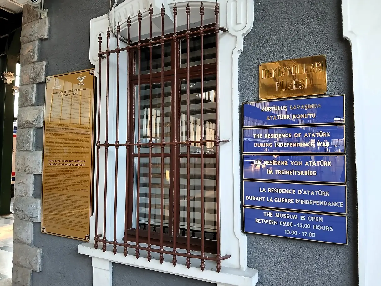 Milli Mücadelede Atatürk Konutu Ve Demiryolları Müzesi Ankara Gar (1)