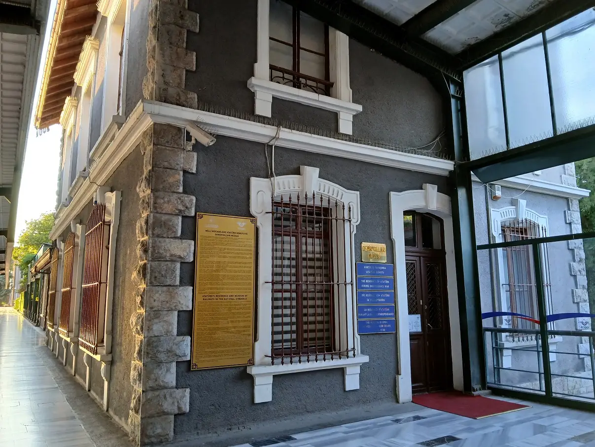 Milli Mücadelede Atatürk Konutu Ve Demiryolları Müzesi Ankara Gar (2)