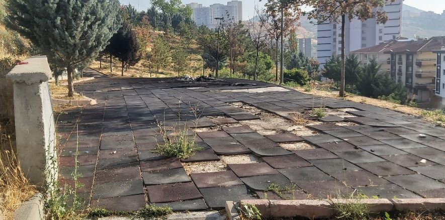 Neşet Ertaş Milet Bahçesi