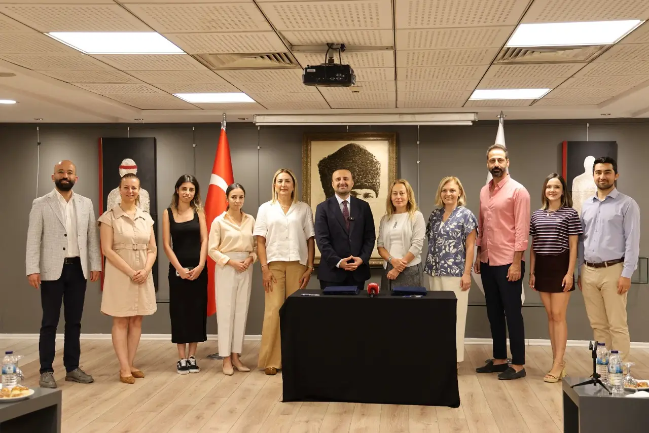 Tev Banu Taşkın Burs Protokol Ankara Barosu Avukat Mustafa Köseoğlu (4)