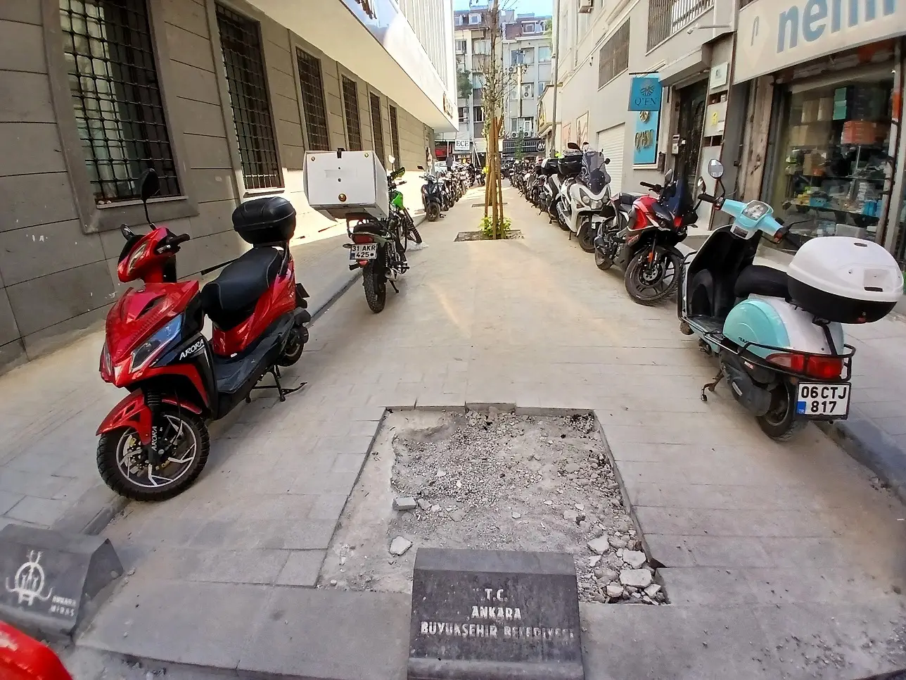 Anafartalar Caddesi Konya Sokak Ara Sokak Motosiklet Otopark Esnaf (2)