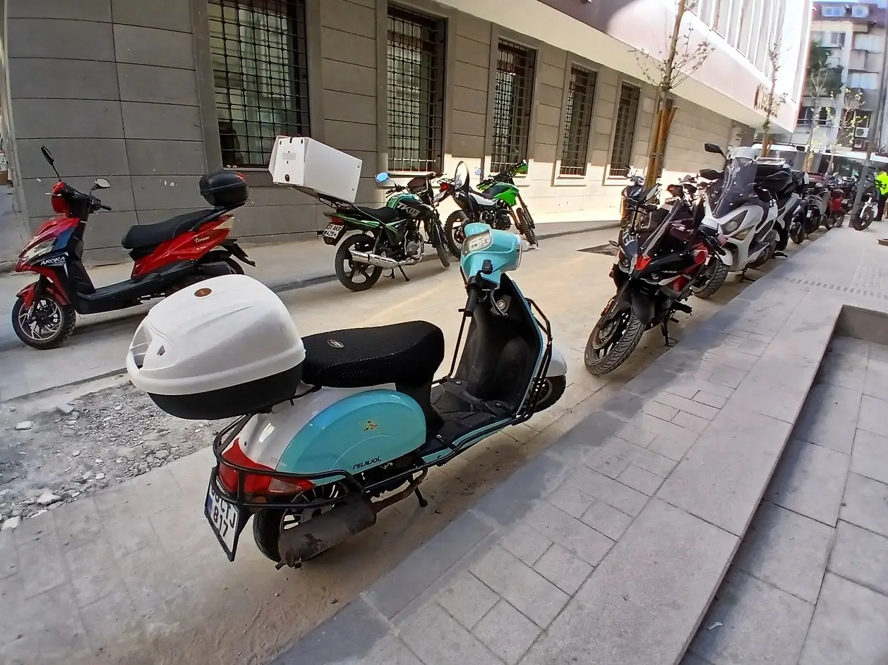 Anafartalar Caddesi Konya Sokak Ara Sokak Motosiklet Otopark Esnaf (3)