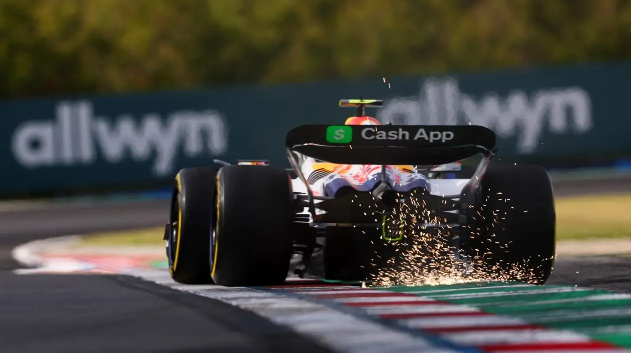 F1 Lando Norris Mclaren Macaristan Gp Fp2-2