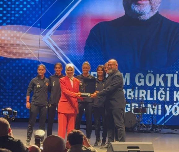 Kadın Futbolu Gençlerbirliği
