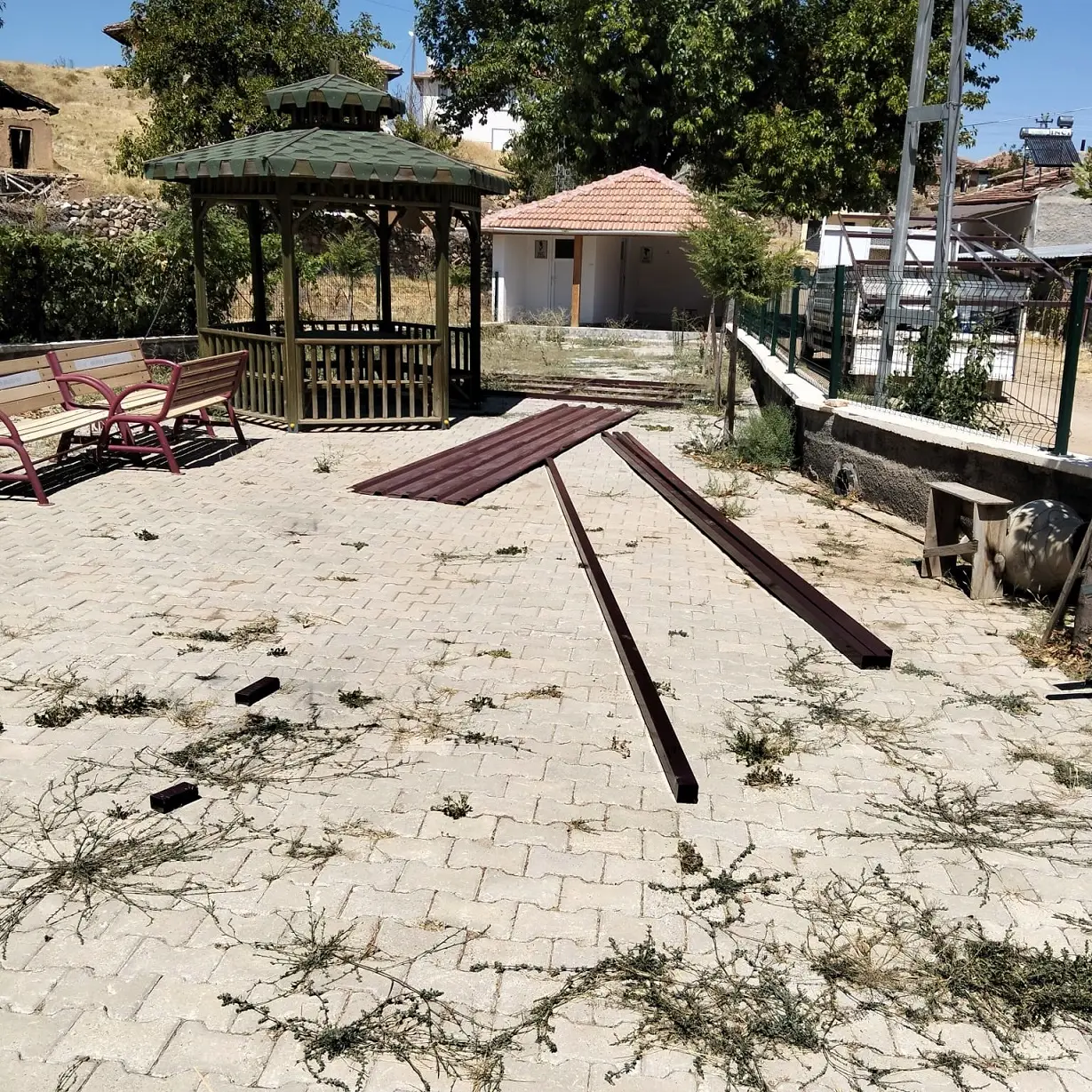 Kırıkkale Delice Hamisbeyli Çatallı Köyü Doğan Aydoğmuş Cem Evi Çardak Dinlenme Alanı (5)