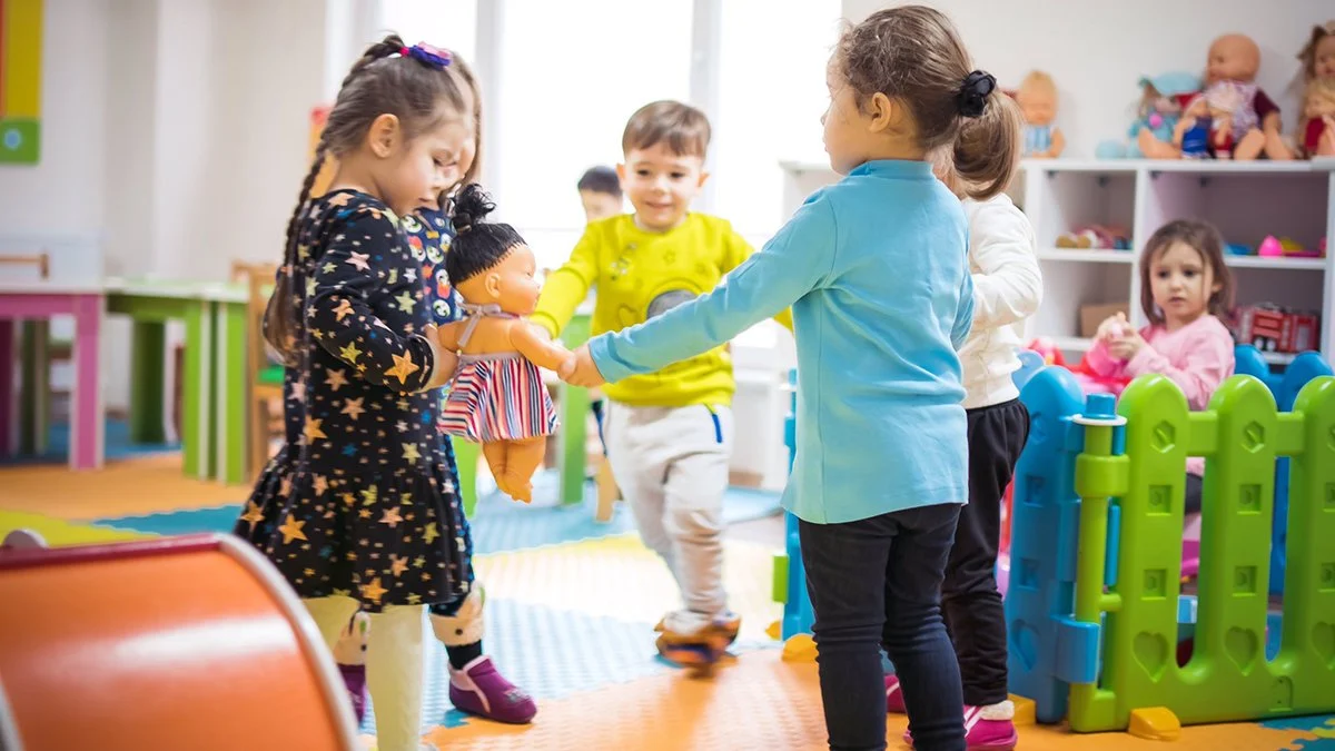 Devletten yeni hamle! 24 saat hizmet veren kreşler açılacak