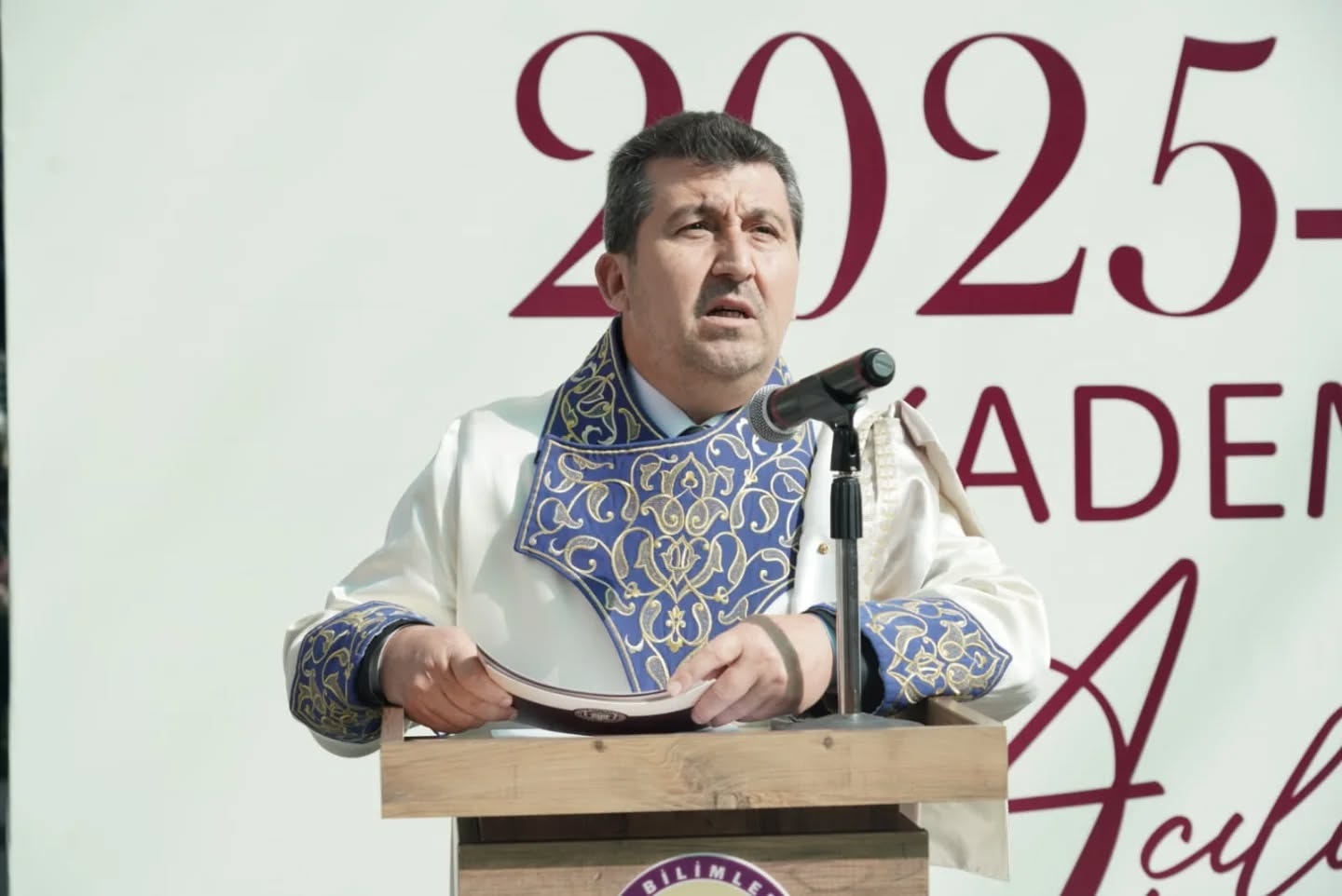 Asbü Rektörü Arıcan