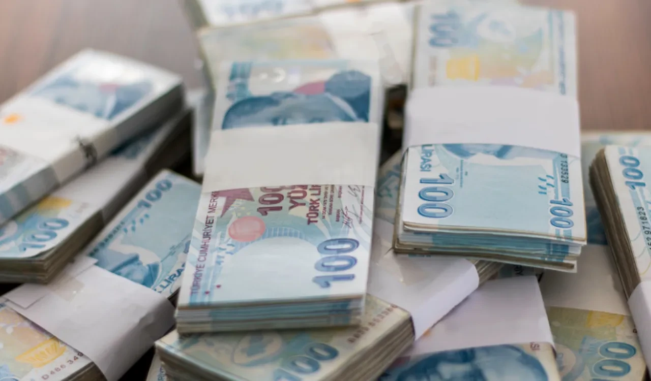 Milyonlarin Bekledigi Haber 5 Yil Erken Emeklilik Geliyor 3251384 202509251011 1