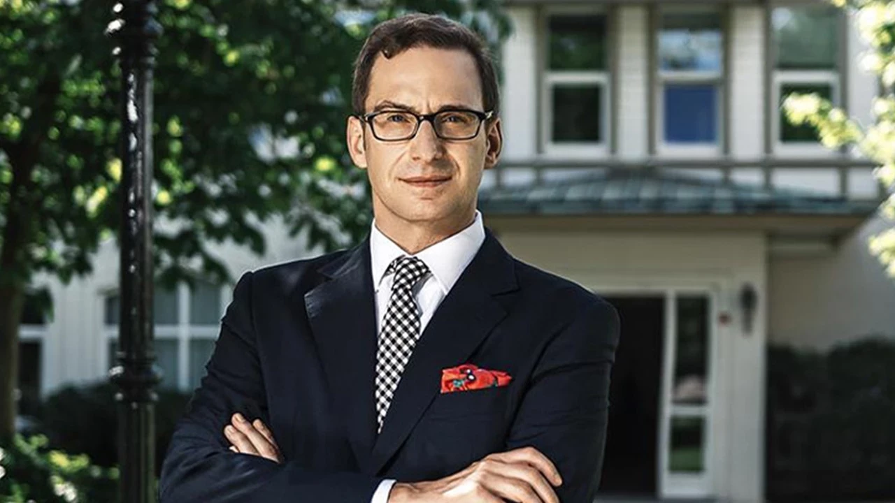 Ömer Koç Kimdir