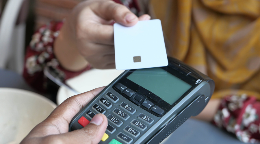 BDDK tarafından tavsiye niteliğinde başlatılan yapılandırma programı, 10 Ekim 2025’te sona ermişti.
Komite, programın piyasa dengeleri üzerindeki etkilerini analiz ederken, borçlulara yönelik yeni kolaylık adımlarının gündeme alınabileceğini belirtti.