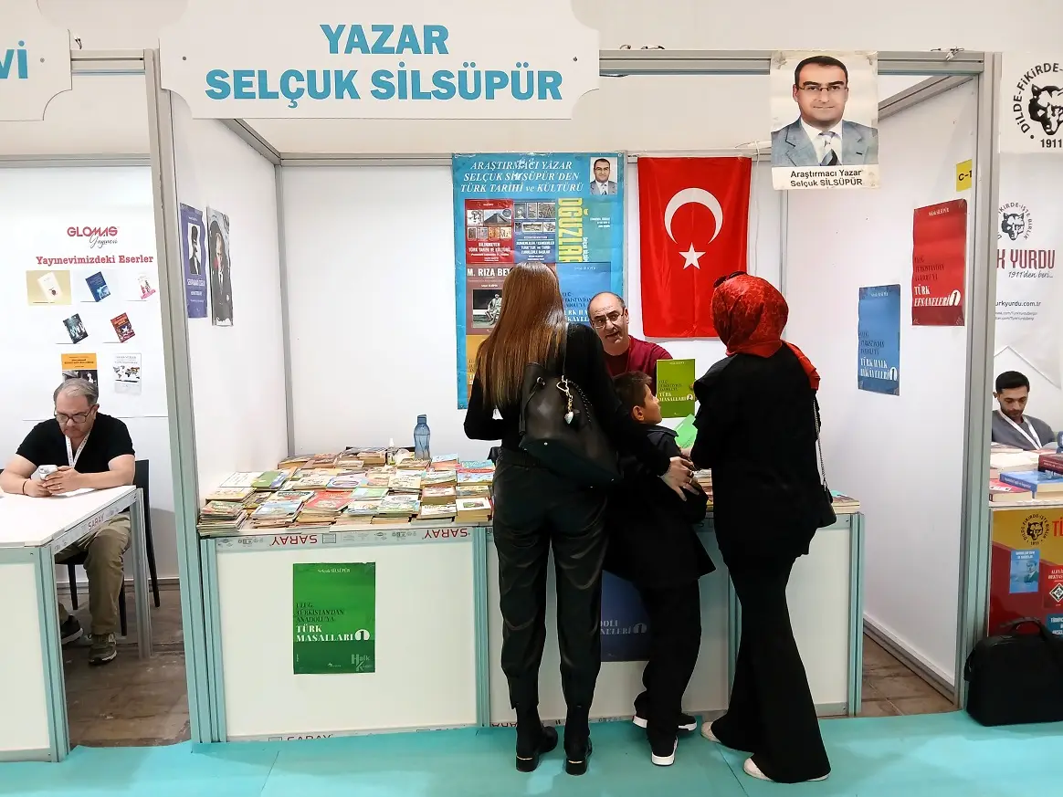 Araştırmacı Gazeteci Yazar Selçuk Silsüpür Ankara Kitap Fuarı Congresium (1)